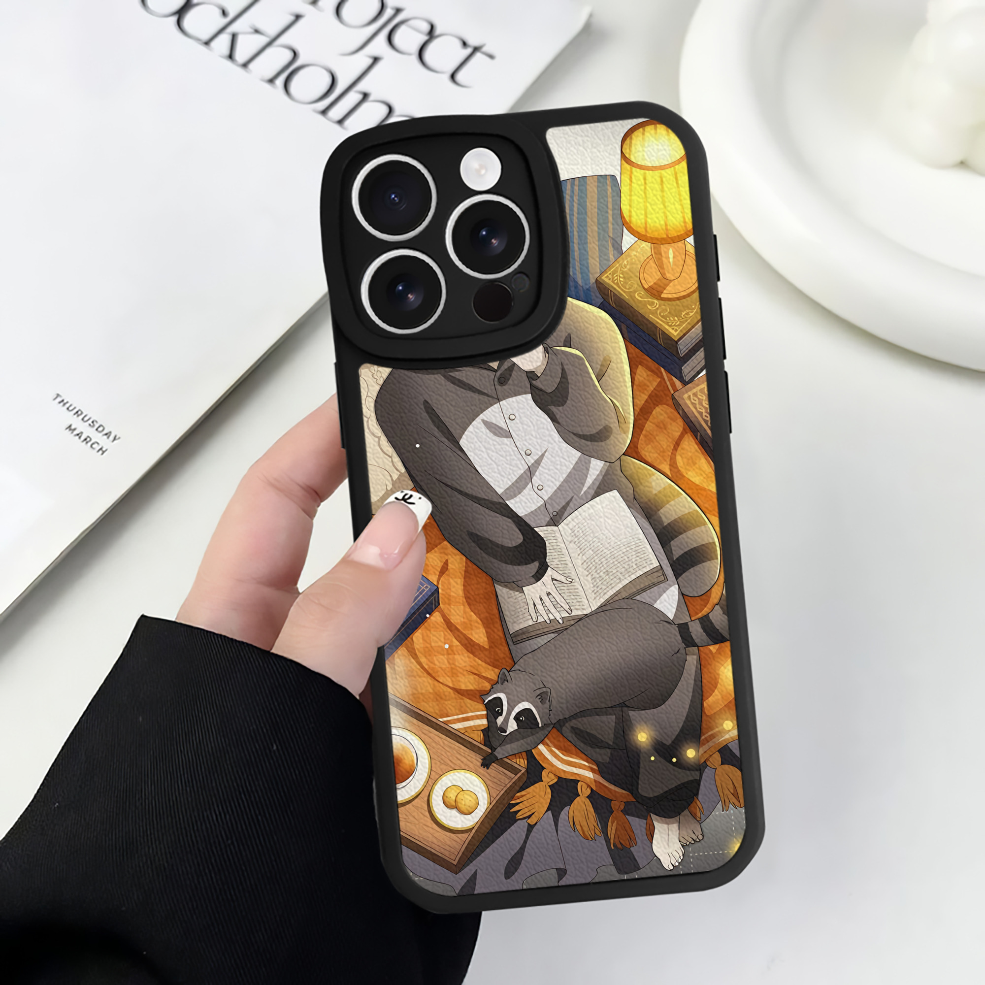 （画像用） 文豪ストレイドッグス Bungo Stray Dogs 【iPhone 16シリーズ対応】シリコンスマホケース（レザー調） 材質：シリコン
